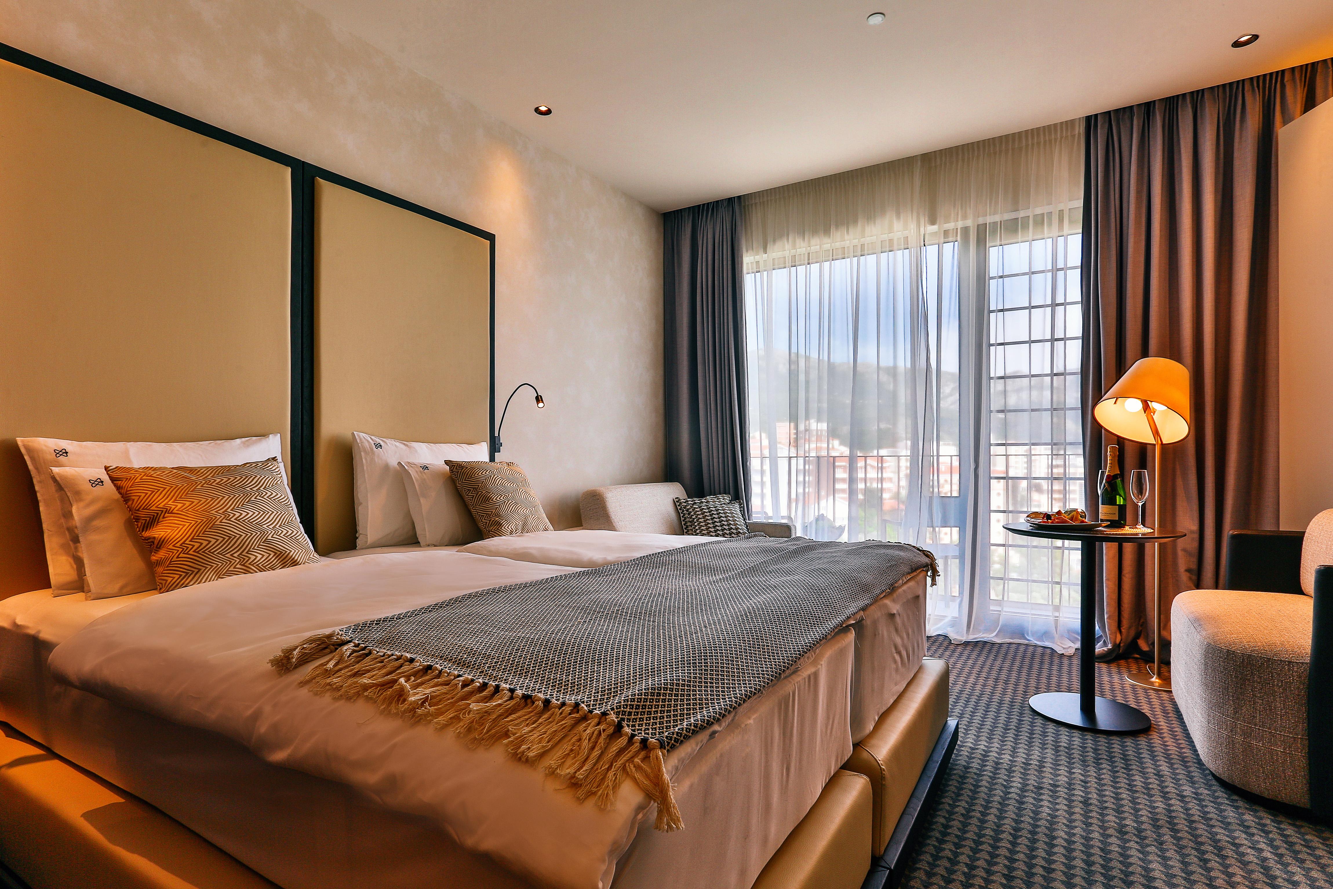 בודווה Hotel Kalos מראה חיצוני תמונה