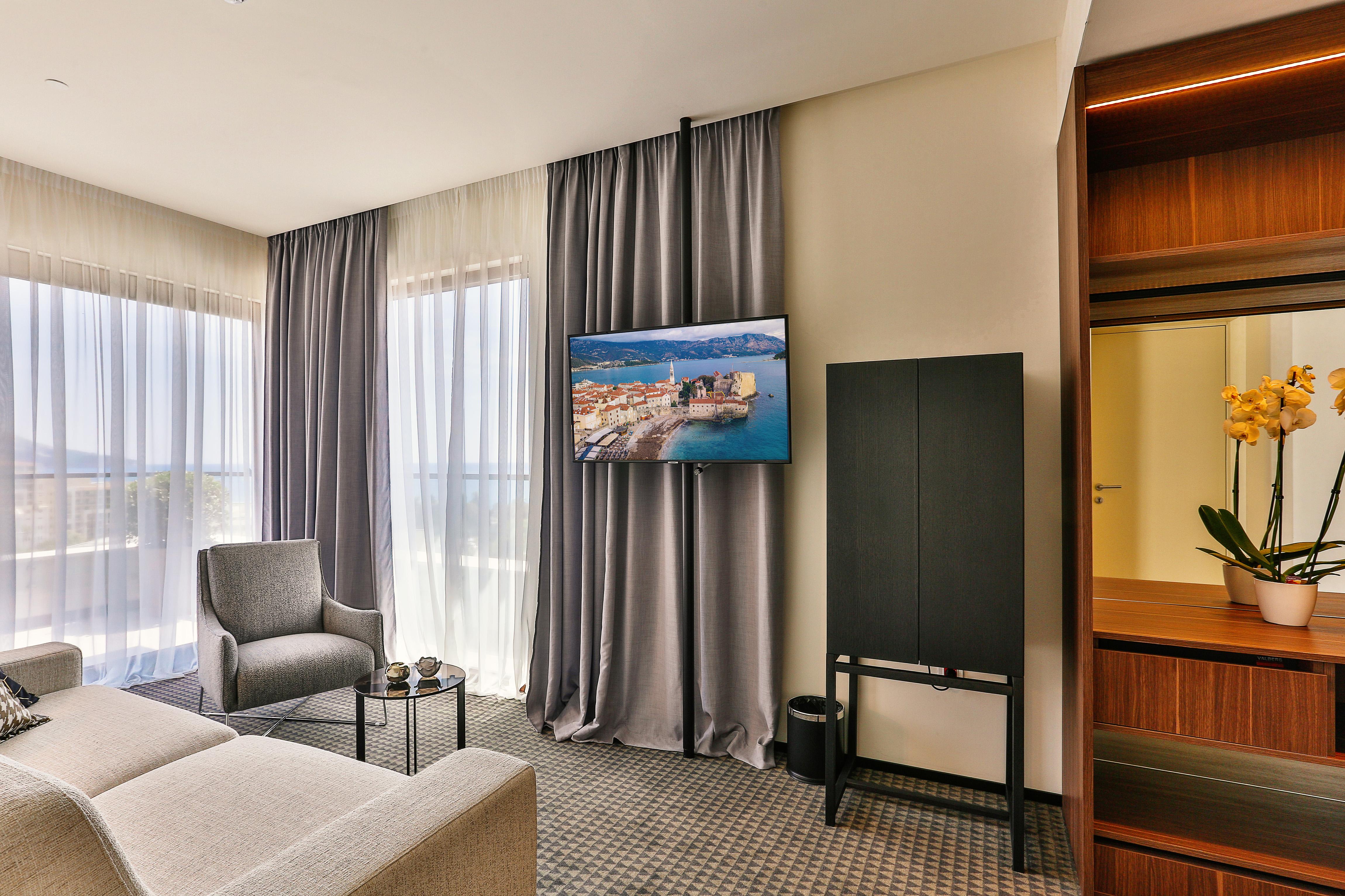 בודווה Hotel Kalos מראה חיצוני תמונה
