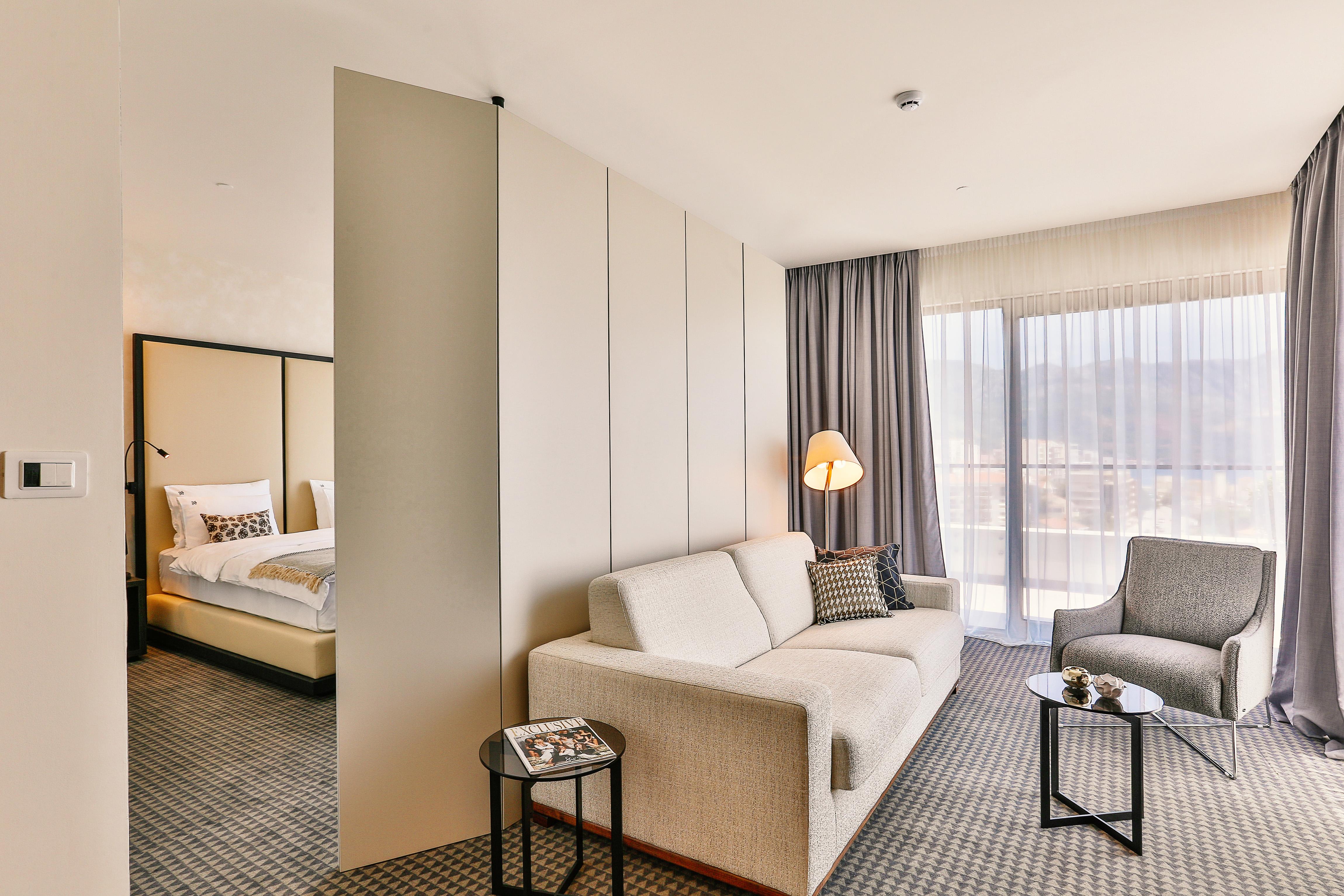 בודווה Hotel Kalos מראה חיצוני תמונה